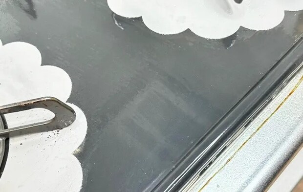 コンロの汚れが取れた写真（撮影：キジカク）