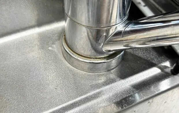 汚れた蛇口の写真（撮影：キジカク）