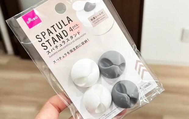 ダイソー『スパチュラスタンド』の写真（撮影：キジカク）