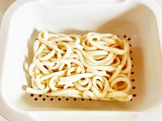 【簡単レシピ】トマト×塩昆布で作る『こくうまうどん』に夫もペロリ！