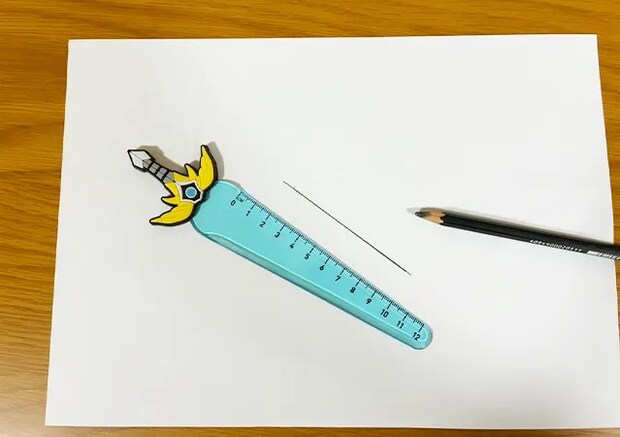 定規（ソード型）１２ｃｍ（撮影：grape編集部）