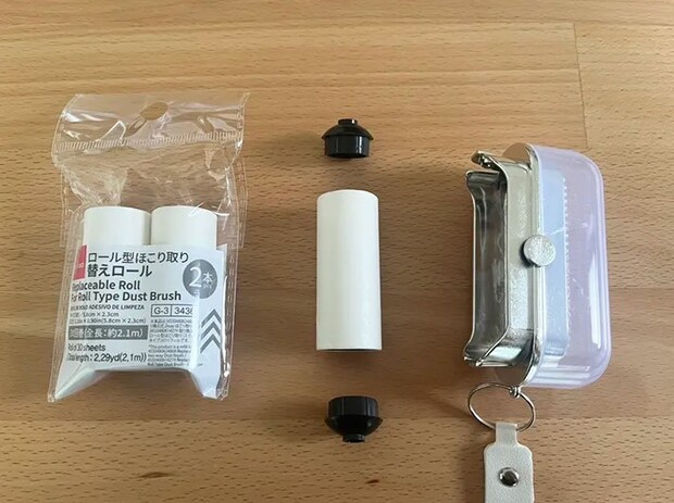 ダイソー『取り換え式２ｗａｙほこり取り』の写真（撮影：grape編集部）