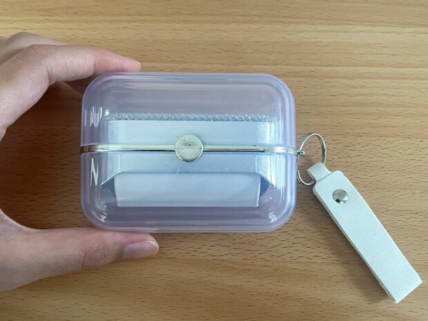 ダイソーで買った『ほこり取り』が優秀！　ブラシとテープの2way仕様に「こういうの待ってた」