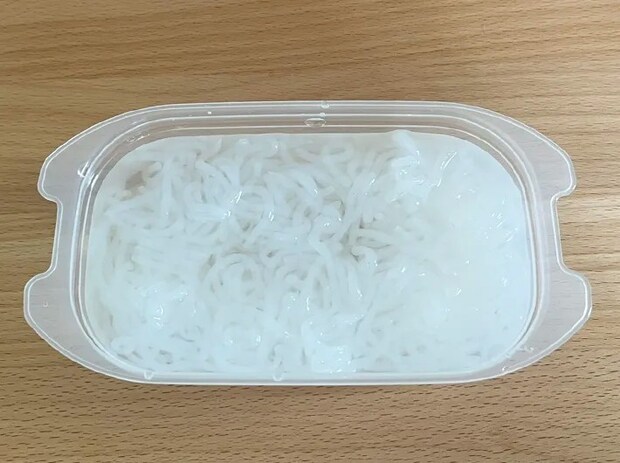 冷凍しらたきを作る手順の写真（撮影：grape編集部）