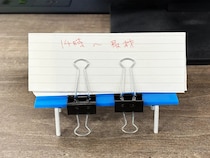 100均で買った『ミニチュア　カラーベンチ』　デスクに置くと…？【活用法3選】