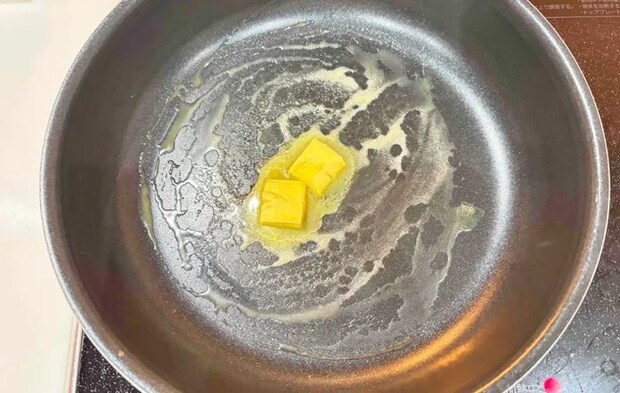 『サツマイモのガレット』を作る写真（撮影：エニママ）