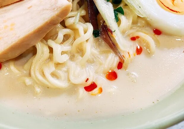 『サッポロ一番 味噌らーめん』（撮影：grape編集部）
