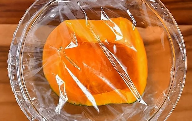 カボチャのパンケーキを作る写真（撮影：小泉明代）