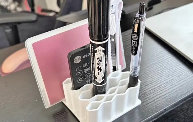 セリア『ステーショナリースタンド』の使用写真（撮影：キジカク）