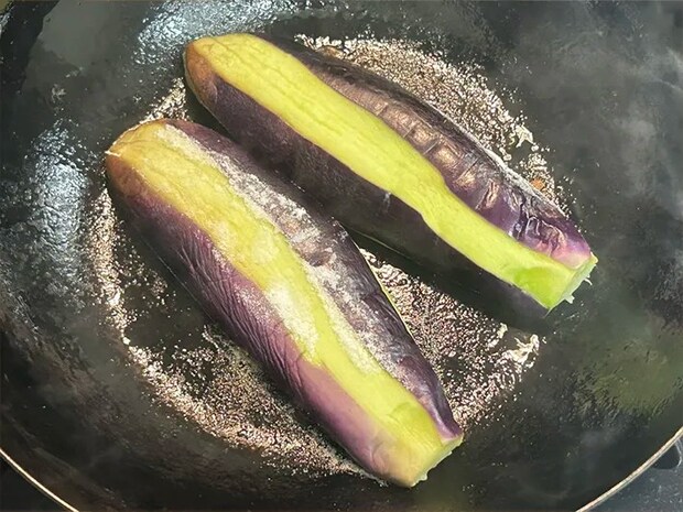 ナスの写真（撮影：grape編集部）