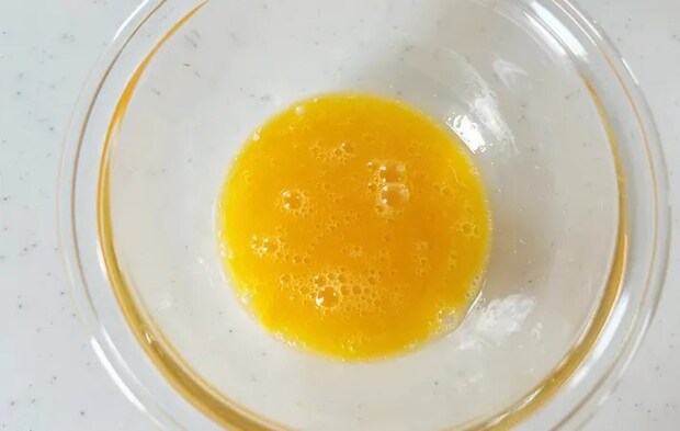 玉子焼きを作る写真（撮影：エニママ）