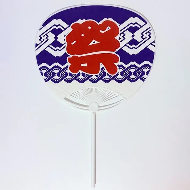 うちわの写真（撮影：grape編集部）