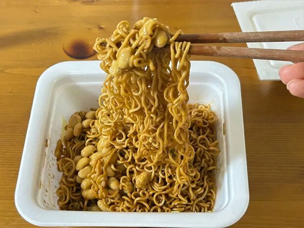 焼きそばの写真（撮影：grape編集部）