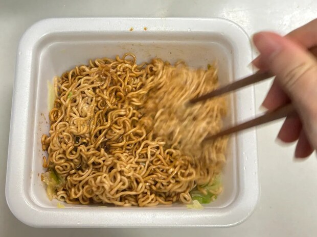 「そんなことしていいの！？」　カップ焼きそばをアレンジすると、意外な結果に