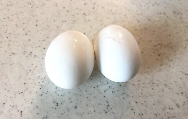 『カレー粉入りたまごサンド』を作る写真（撮影：エニママ）