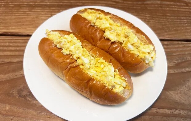 『カレー粉入りたまごサンド』の完成写真（撮影：エニママ）