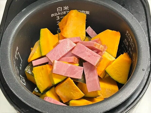 『かぼちゃのうま塩バター』を作る写真（撮影：grape編集部）