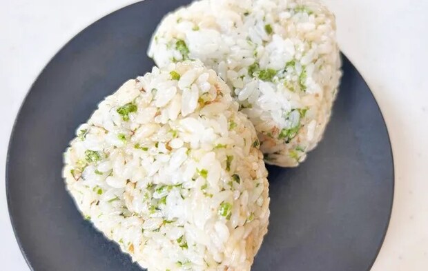 『青のりおにぎり』の完成写真（撮影：エニママ）