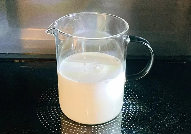 牛乳（撮影：grape編集部）