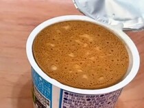 ヨーグルトにビスケットをのせて…　手作り『チーズケーキ』に「大変身すぎ！」