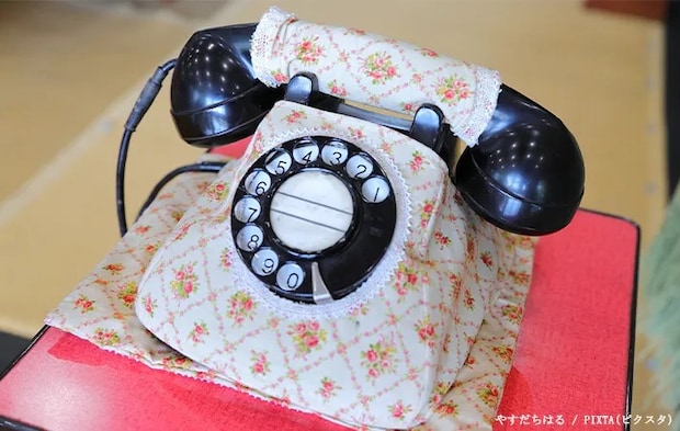 黒電話につけたカバーの写真