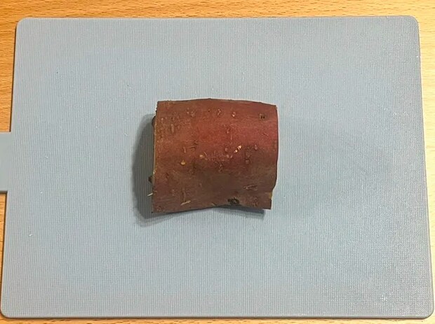 カットした焼き芋の写真（撮影：grape編集部）