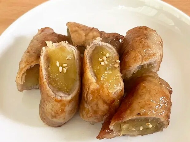 焼き芋の肉巻きの写真（撮影：grape編集部）