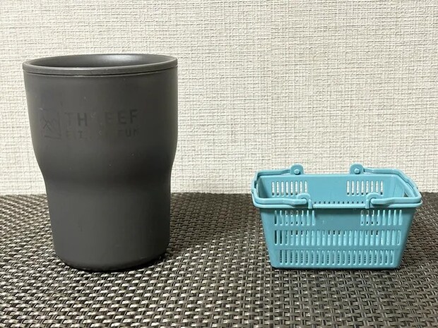 『ミニチュア買い物かご』の画像（撮影：grape編集部）