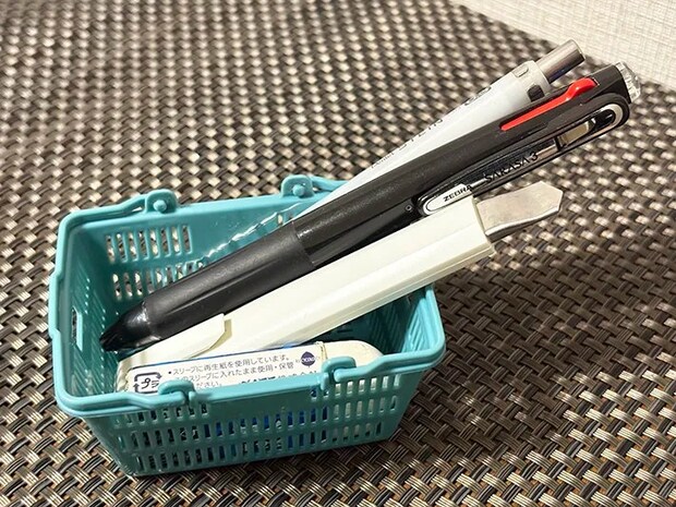 『ミニチュア買い物かご』の画像（撮影：grape編集部）