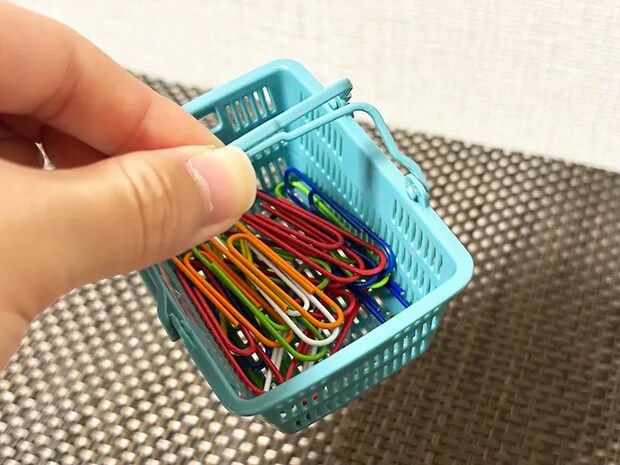 『ミニチュア買い物かご』の画像（撮影：grape編集部）