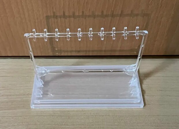 『カプセルトイディスプレイケース』の写真（撮影：grape編集部）