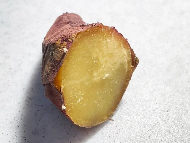 焼き芋の写真（撮影：grape編集部）