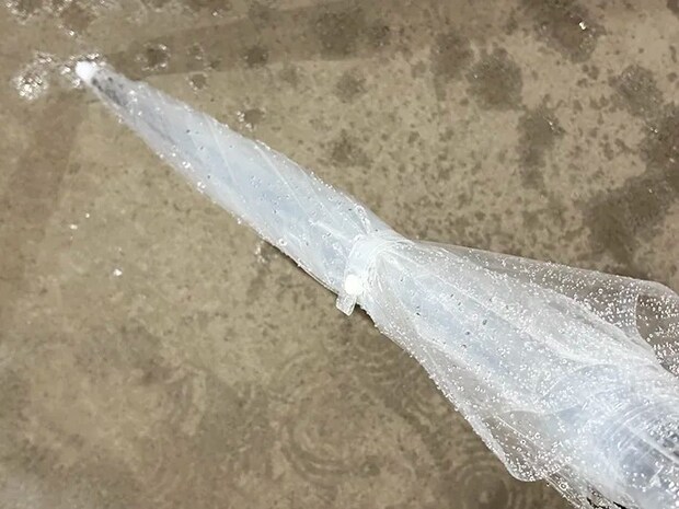 『傘用吸水シュシュ』の画像（撮影：grape編集部）