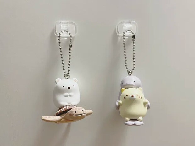 クリアコードフックにキーホルダーをつけた写真（撮影：grape編集部）