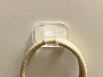 100均コードフックの『じゃない使い方』　活用法に「万能すぎる」