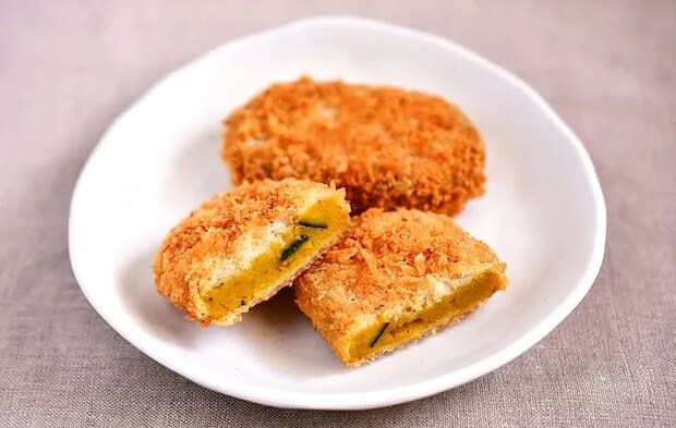 『カボチャコロッケ』の写真（撮影：小泉明代）