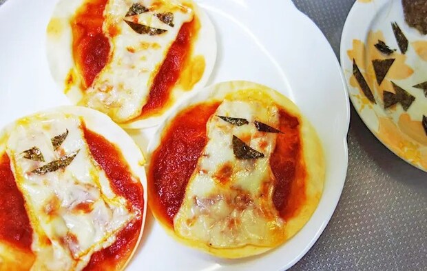 『おばけのミニピザ』の完成写真（撮影：エニママ）