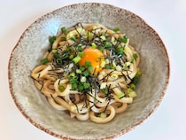 冷凍うどんが化けた！　意外な味つけに、子供が「毎回これでいい！」【脱マンネリレシピ】