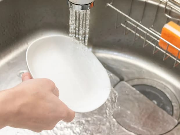 「掃除しても臭う理由…」　企業が教える根本対策に「知らなかった」「すぐ実践する」【掃除アイディア4選】