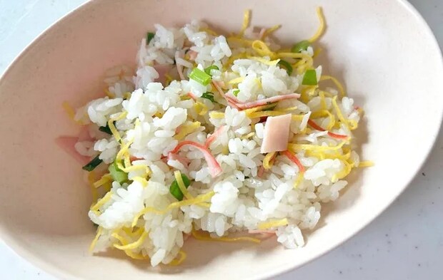『混ぜるだけ炒飯』の完成写真（撮影：エニママ）