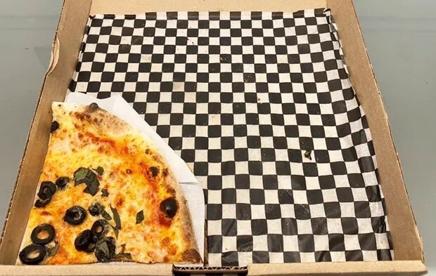 マルゲリータピザの写真（撮影：キジカク）