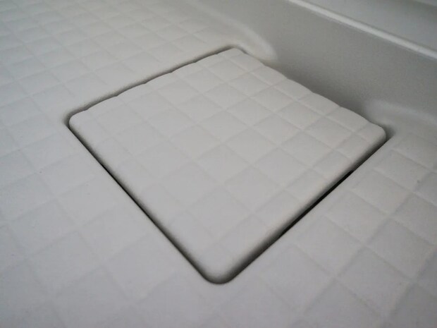 ウタマロクリーナーで排水口を洗うと? 仕上がりに「驚き」「リピ決定」【排水口掃除術4選】