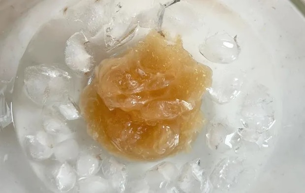 『麦茶でわらび餅』を作る写真（撮影：エニママ）