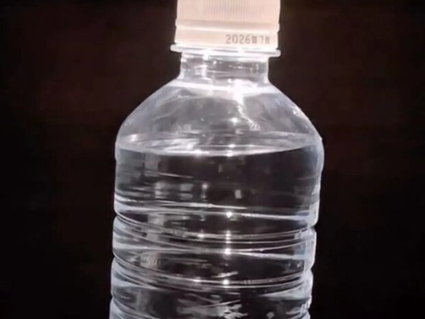 ペットボトルと牛乳でできる簡易ライト　停電対策に「賢い」「助かる」