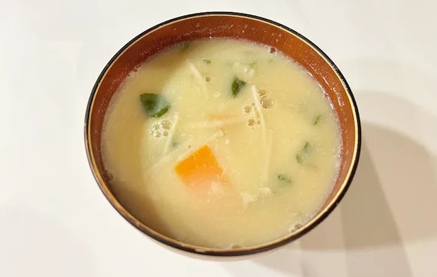 『豆乳味噌汁』の完成写真（撮影：エニママ）