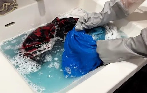 洗濯をする写真