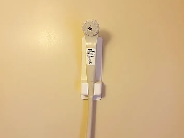 ダイソーの『シャワーホルダー』の画像（撮影：grape編集部）