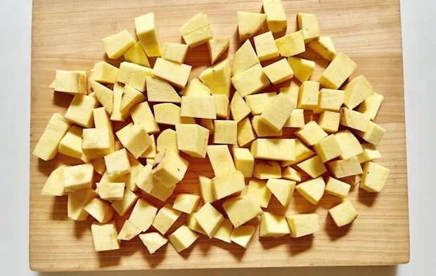 『サツマイモのバター』を作る写真（撮影：エニママ）