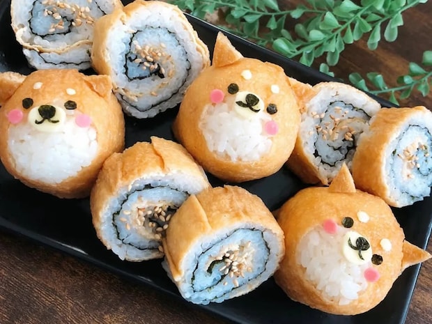 ご飯といなりあげで作ったのは…　かわいすぎる柴犬おにぎりに「これは食べられない！」