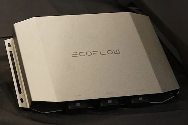 『Alternator Charger Plus 1000』の写真（撮影：grape編集部）